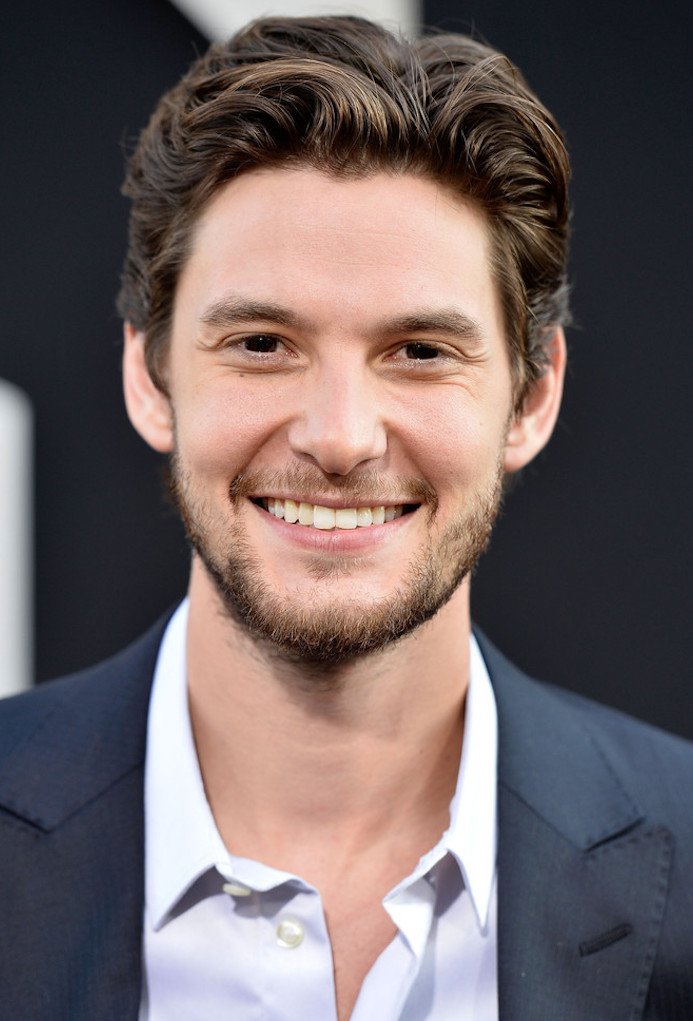 How tall is Ben Barnes?